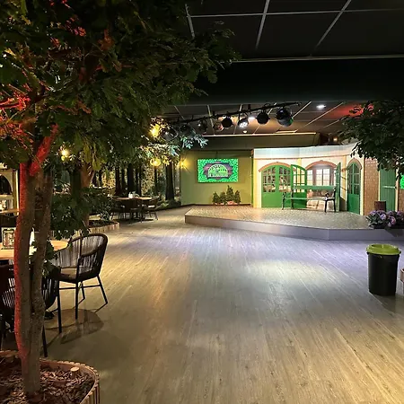 Ons Schatje Op 5-sterren De Schatberg * سيفينُمْ